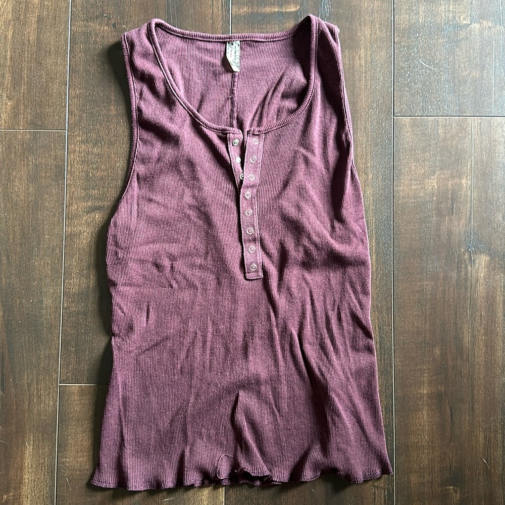 Relaxed Hem Button-Down Tank